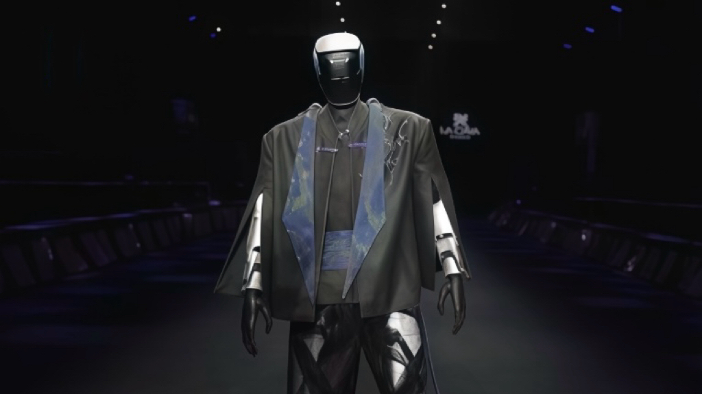 Beijing Fashion Week | KEENON's Kido Steals the Spotlight in Intangible Cultural Heritage Haute Couture